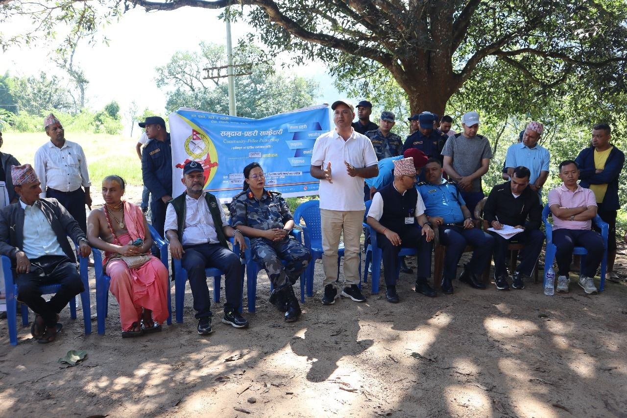 निजामती सेवा दिवस २०८२ अवसरमा धादिङको त्रिपुरासुन्दरीमा वृक्षारोपण